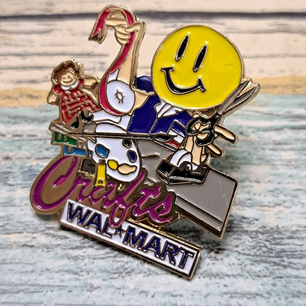 Wal-Mart Employee Associate Pin Smiley Crafts Department Ribbon Paint